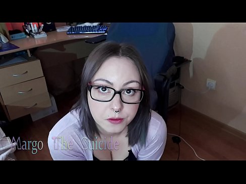 ❤️ Keçika seksî ya bi şûşeyan Dildo bi kûrahî li kamerayê dimije ❤️❌ Pornoya hişk li me ❌️